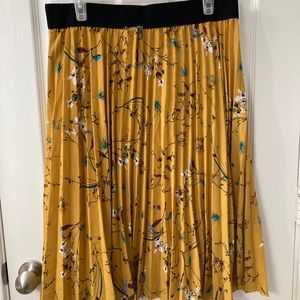 Pleated summer skirt